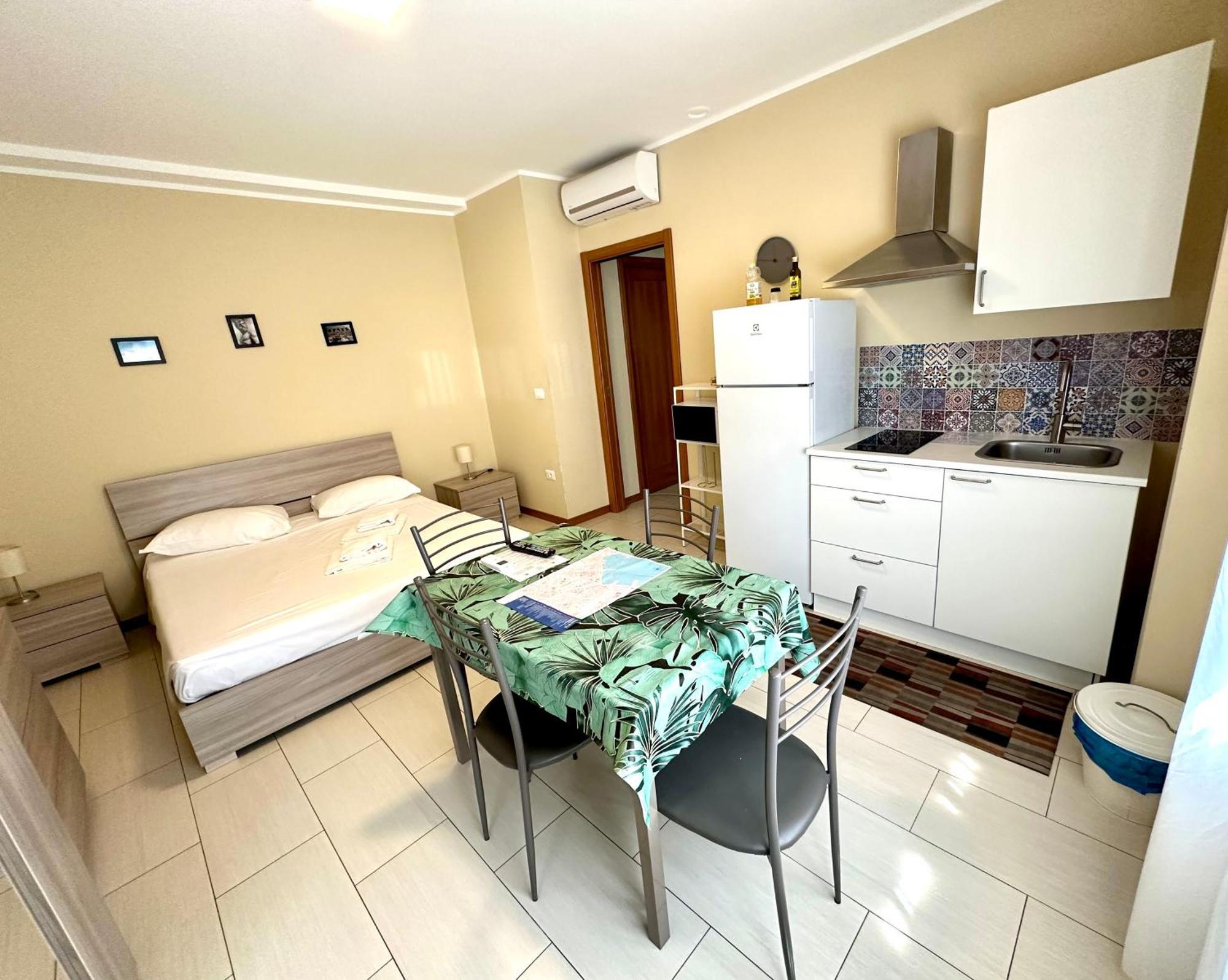 Grab A Flat In Coroneo Aparthotel Trieszt Kültér fotó